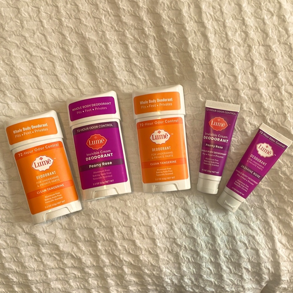 3 full size NEW LUME deodorants and 2 travel size Lume deodorants